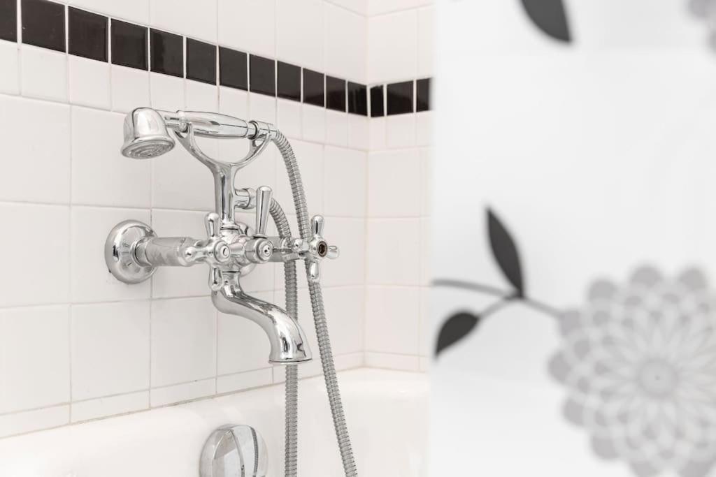 Appartamento Con Ac-Wi-Fi- Centro A 7 Min Savone Extérieur photo